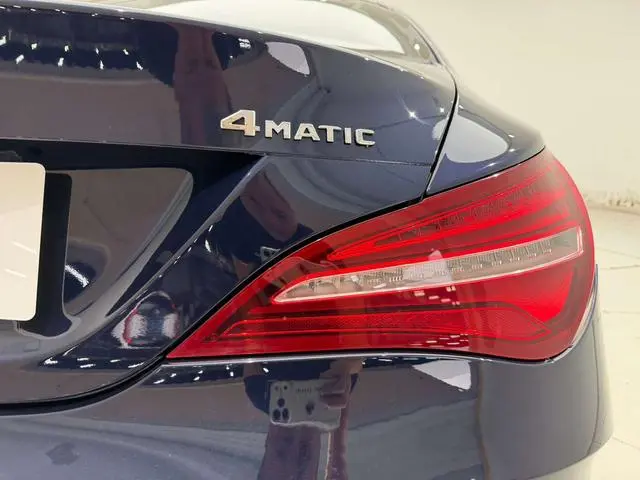 Mercedes-Benz Mercedes-Benz CLA CLA 220 4MATIC