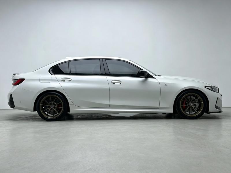 BMW BMW 3 Series 2025