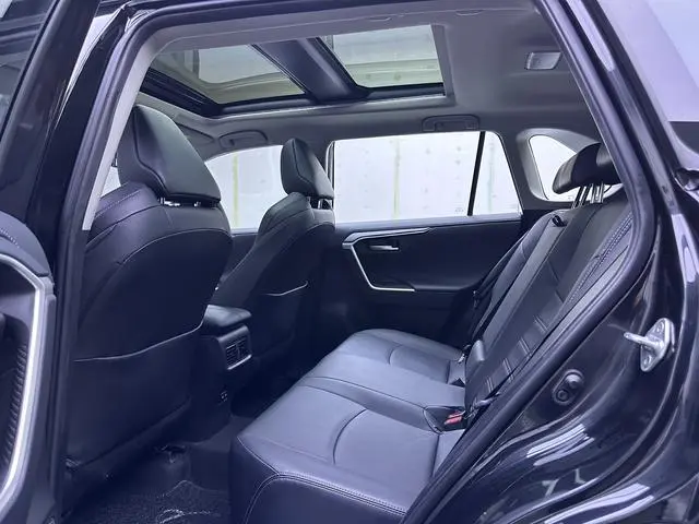 TOYOTA Wilanda 2.0L two-wheel drive premium edition