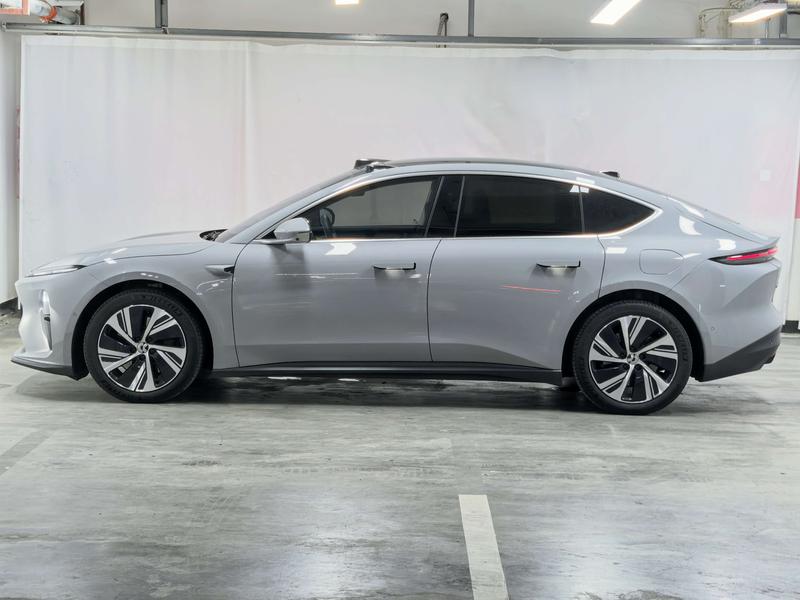 NIO NIO ET5 2024