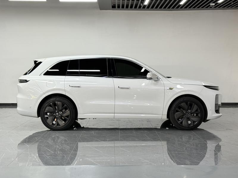 Li Auto Ideal L6 2024