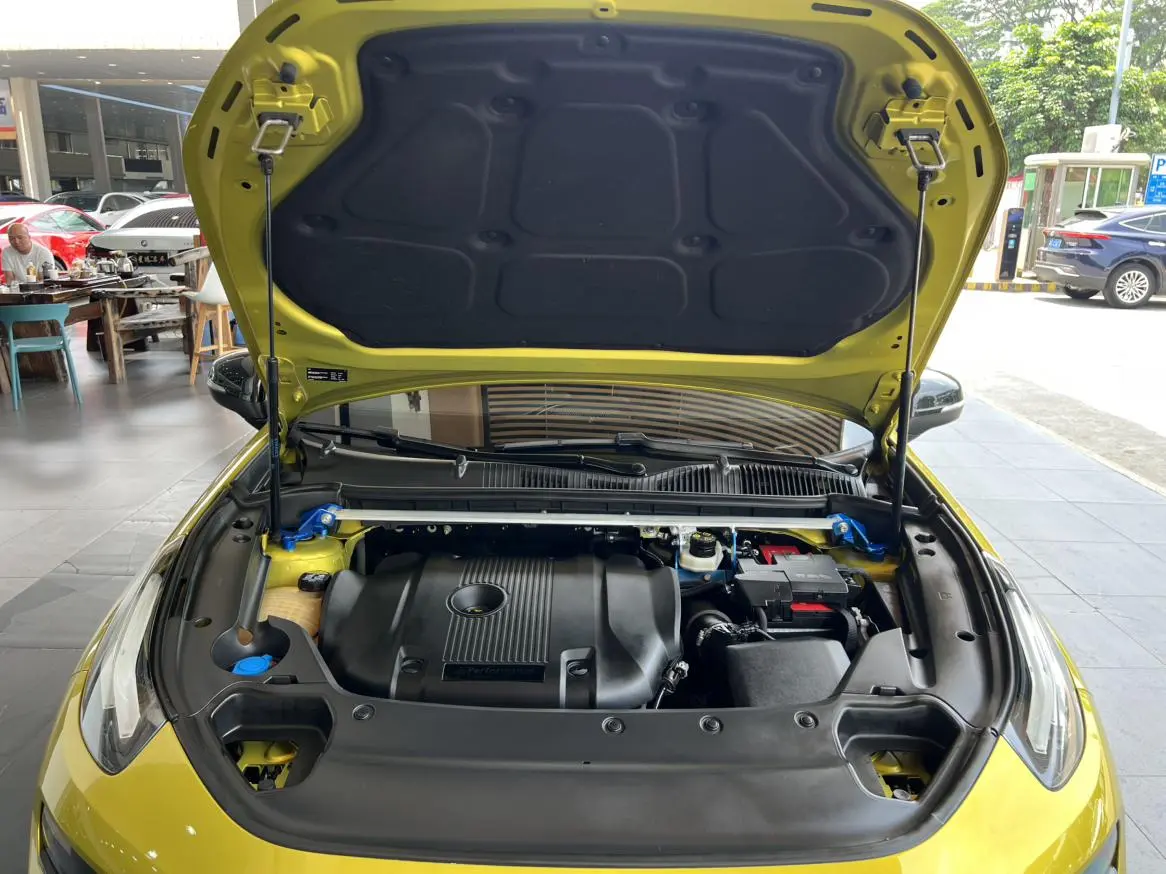 LYNK & CO Lynk 03 03+2.0 TD Automatic Yufeng Version