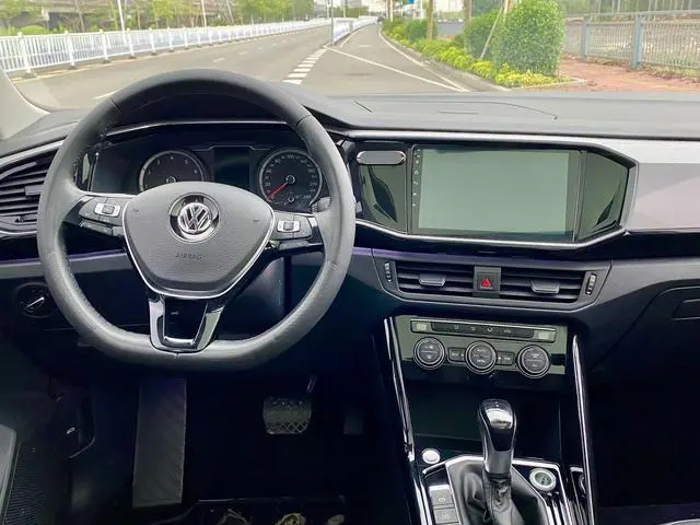 Volkswagen Tanyue 330TSI two-wheel drive luxury country VI