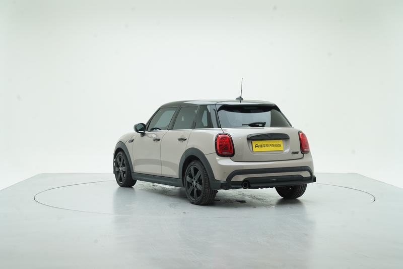 MINI MINI 2023