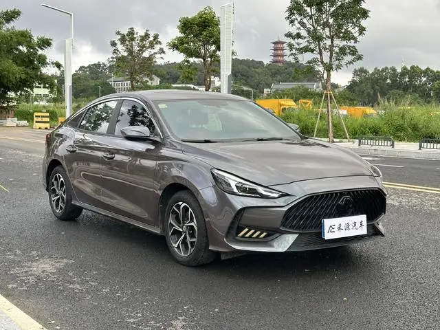 MG MG5 180DVVT Manual Youth Deluxe Edition