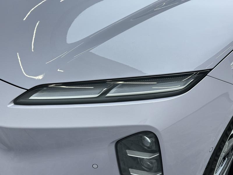 NIO NIO ET5 2025