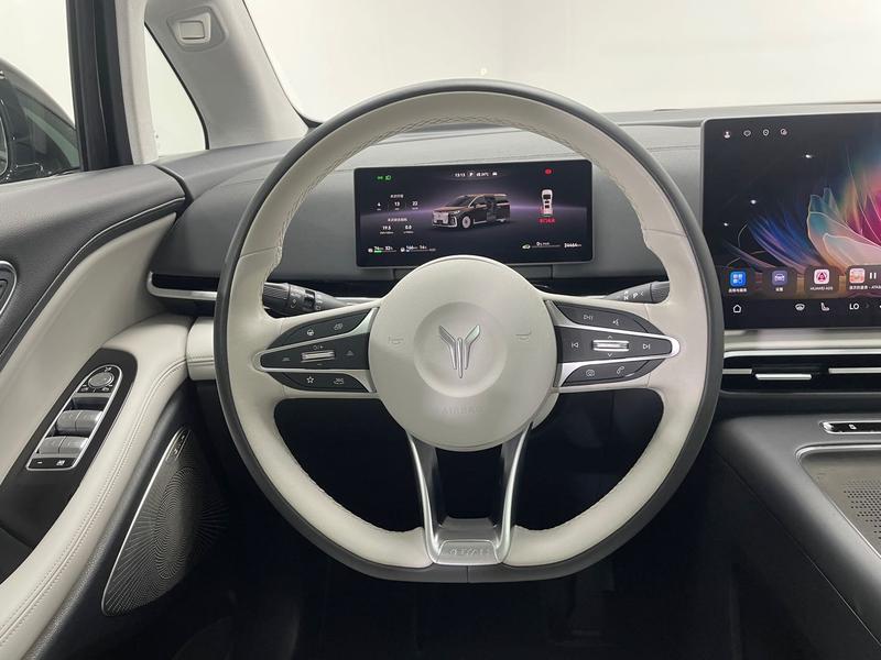 Voyah Lantu Dreamer PHEV 2025