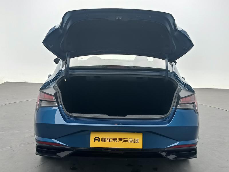 Hyundai Elantra 2021