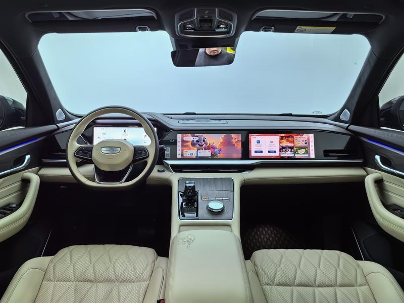 Geely Emgrand L 2025