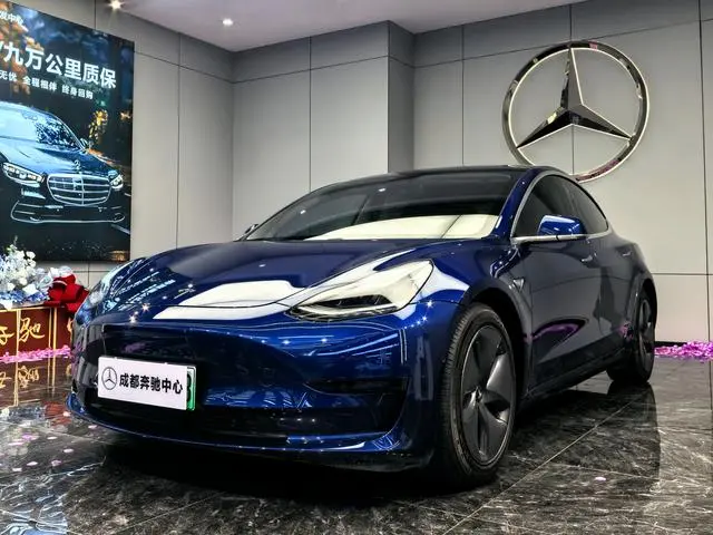 Tesla Model 3 Upgraded version of standard battery life rear drive