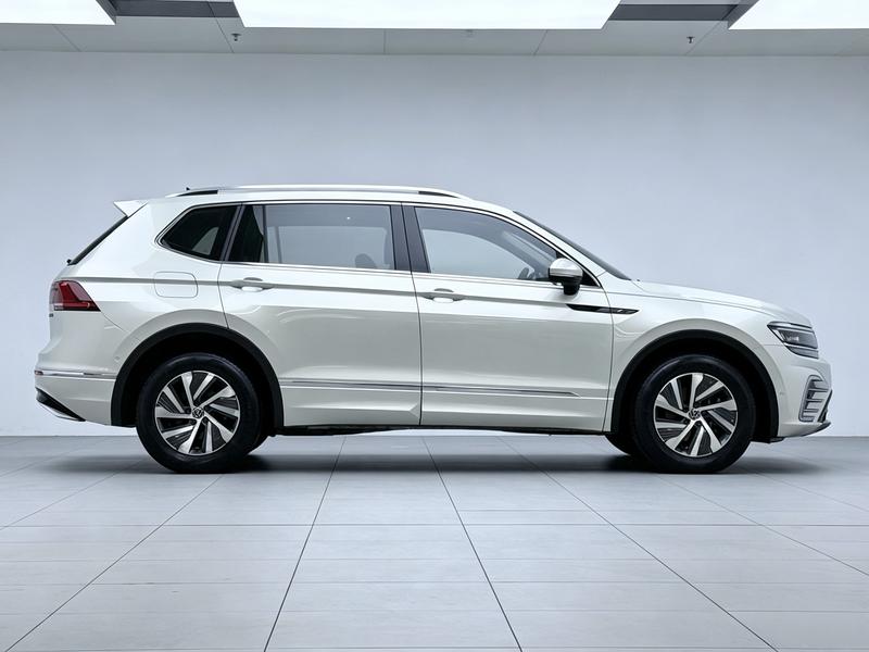 Volkswagen Tiguan L PHEV 2021