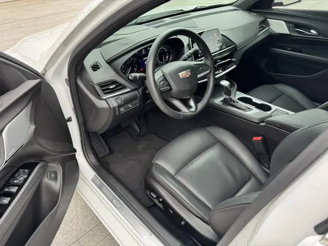 Cadillac Cadillac CT4 28T luxury