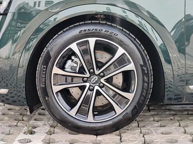 AITO Ask the world M7 Extended range Ultra five-seater four-wheel drive version