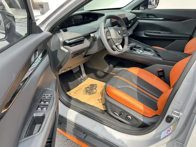 Changan Changan UNI-V 1.5T Premium Sports type