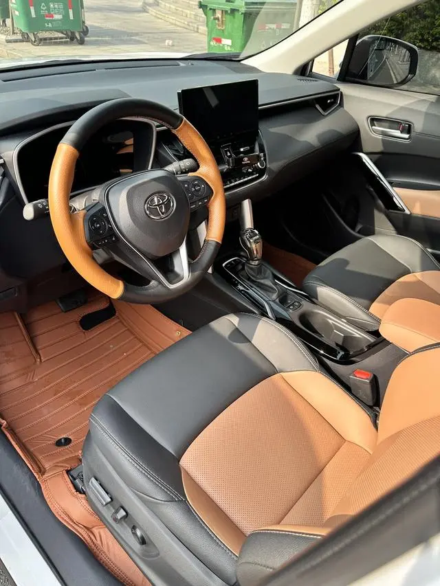 TOYOTA Fenglanda 2.0L CVT Sports version