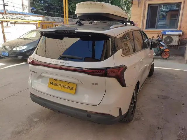 Dongfeng Fengxing Popular yachts 1.5T DCT Wave by Wave version