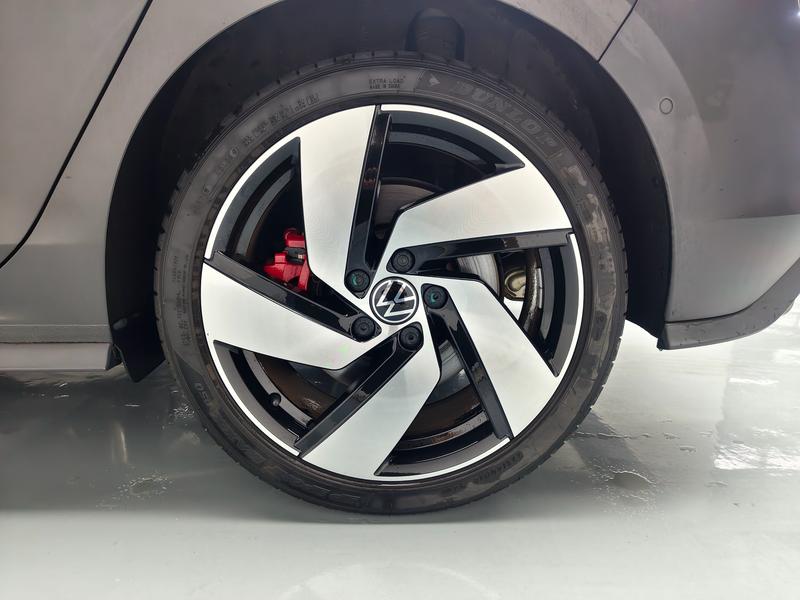 Volkswagen Golf GTI 2023