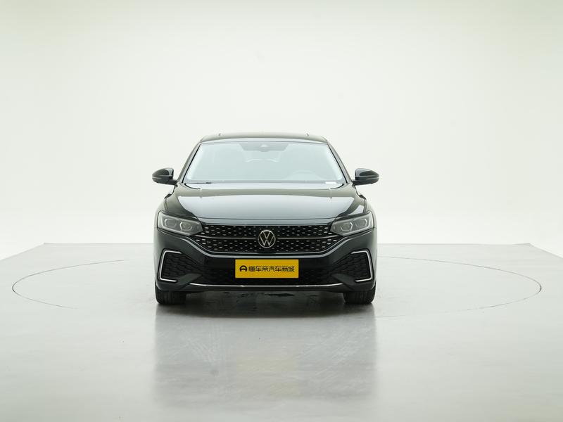 Volkswagen Passat 2024