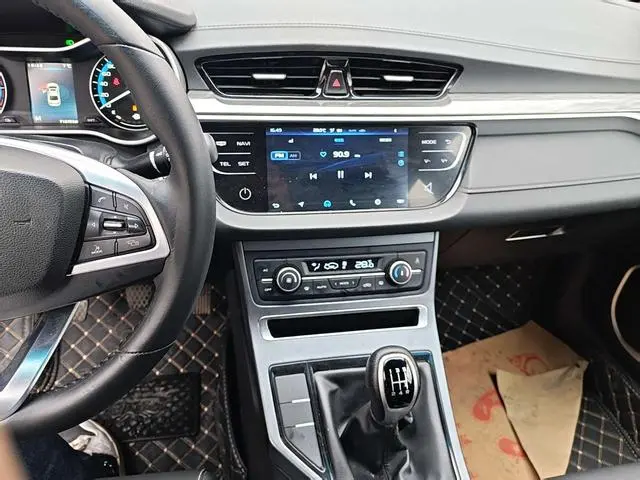 Geely Emgrand Leading version 1.5L manual luxury Country VI