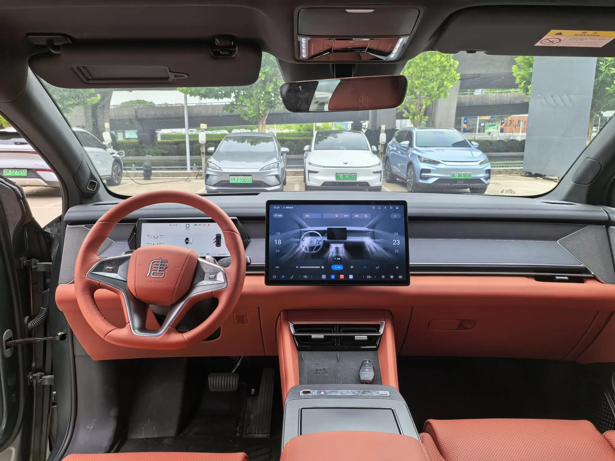 BYD Tang L DM DM-p 175KM four-wheel drive drone player version