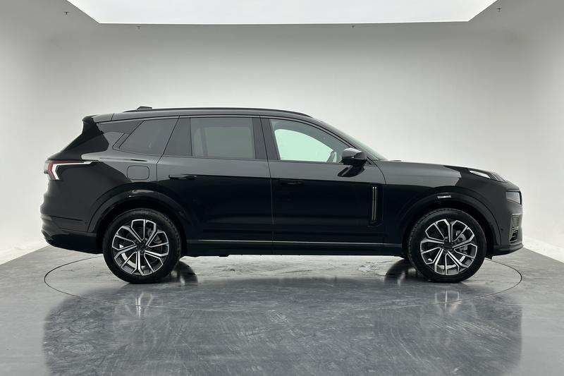 Lynk & Co Lynk&Co 09 EM-P 2025