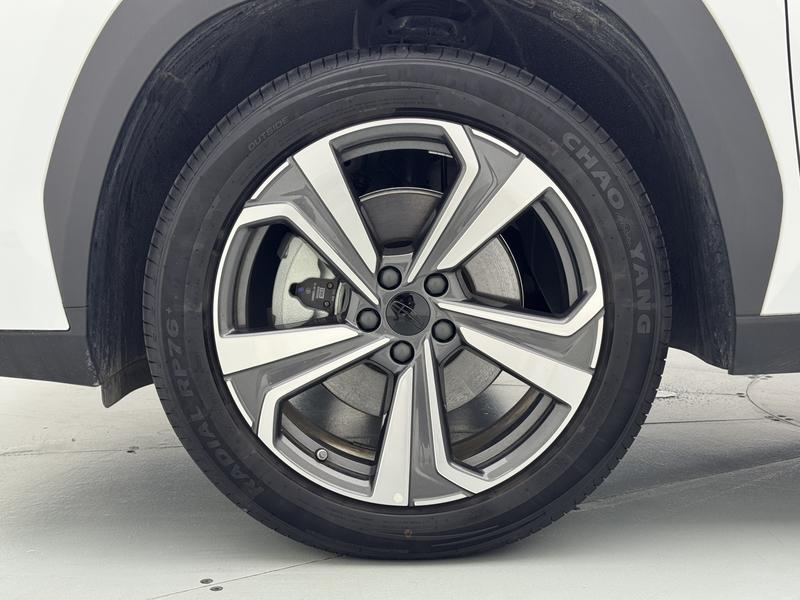 Geely Boyue L 2025
