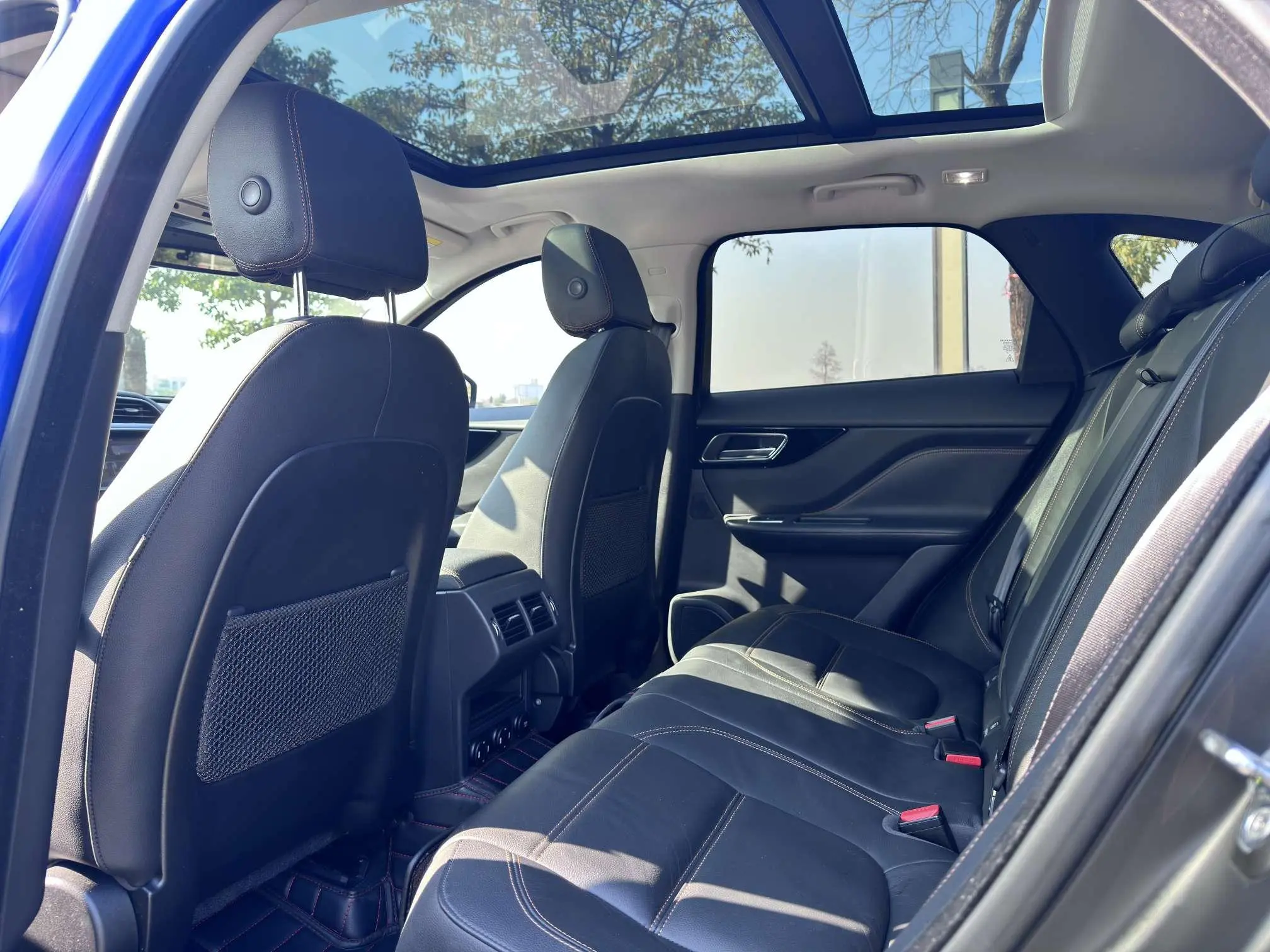 Jaguar Jaguar F-PACE 2.0T four-wheel drive R-Sport sports version