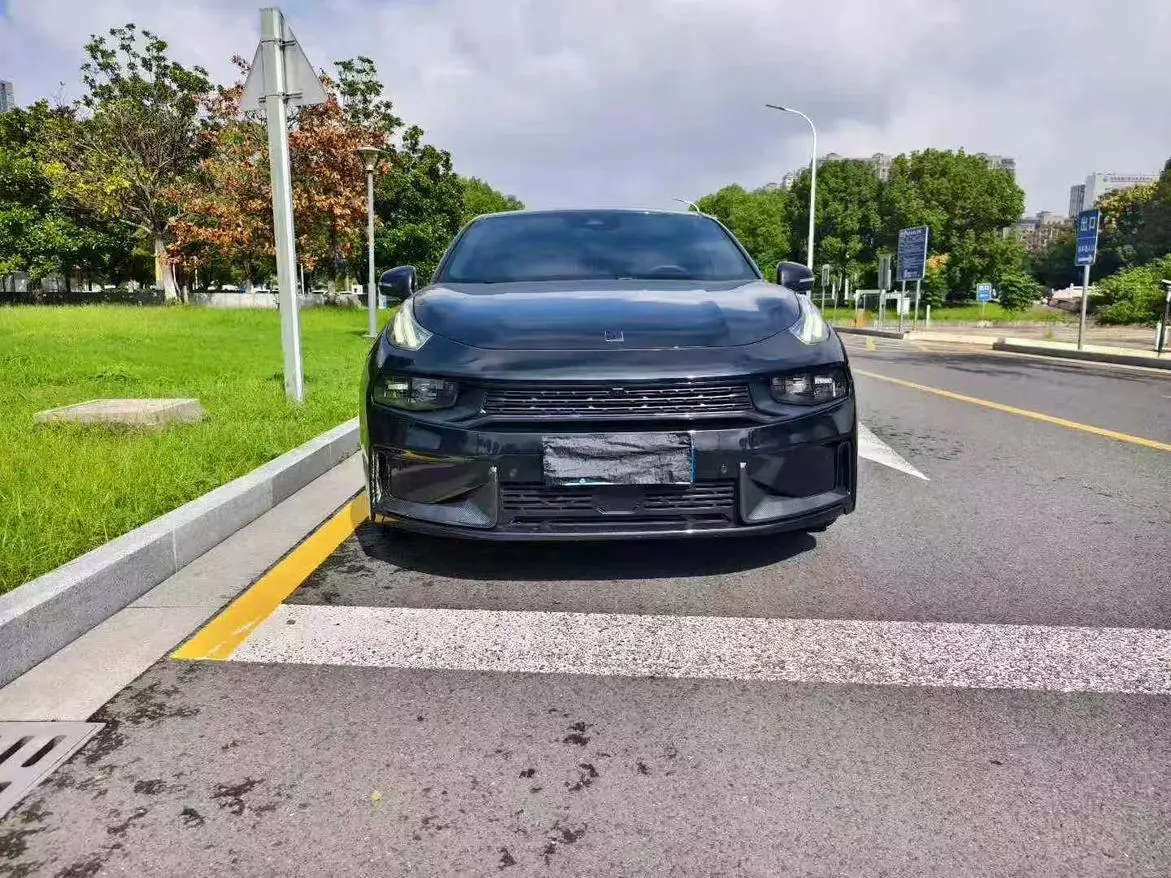LYNK & CO Lynk 03 Facelift 1.5TD DCT version