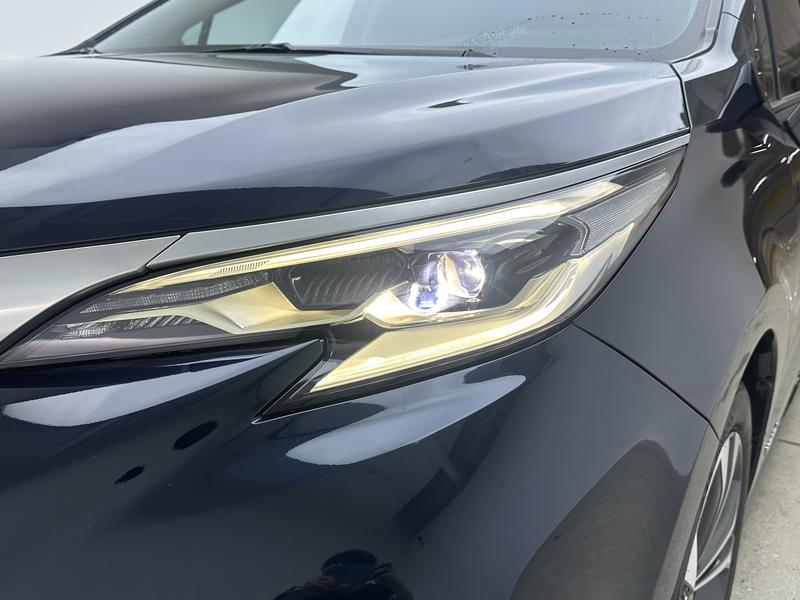 Toyota Gravia 2022