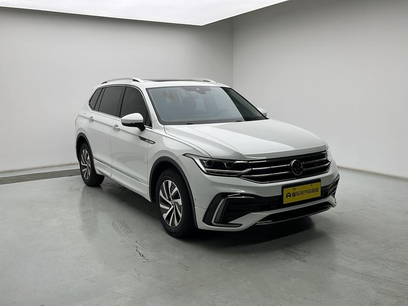 Volkswagen Tiguan L PHEV 2023