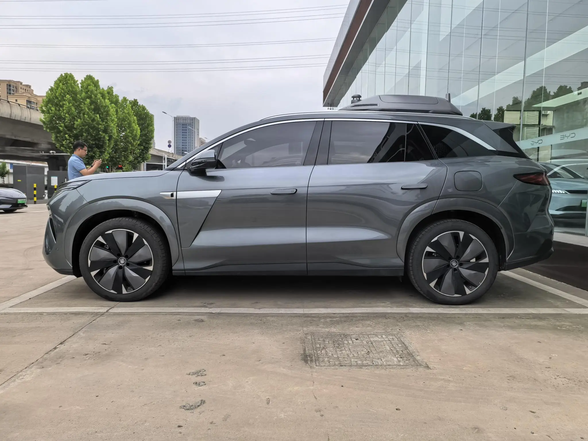 BYD Tang L DM DM-p 175KM four-wheel drive drone player version