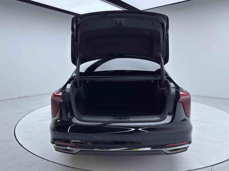 Hongqi Red Flag H5 2023