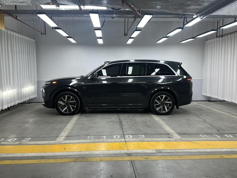 Li Auto Ideal L8 2023