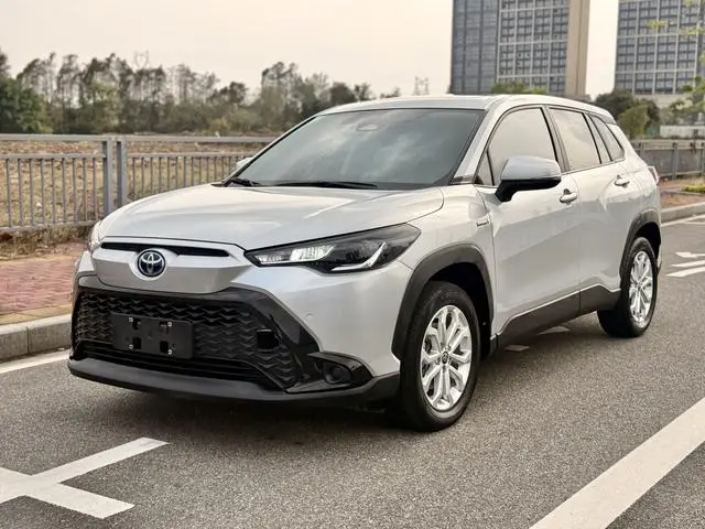 TOYOTA Fenglanda 2.0L Smart Electric Hybrid Dual Engine Leading Version