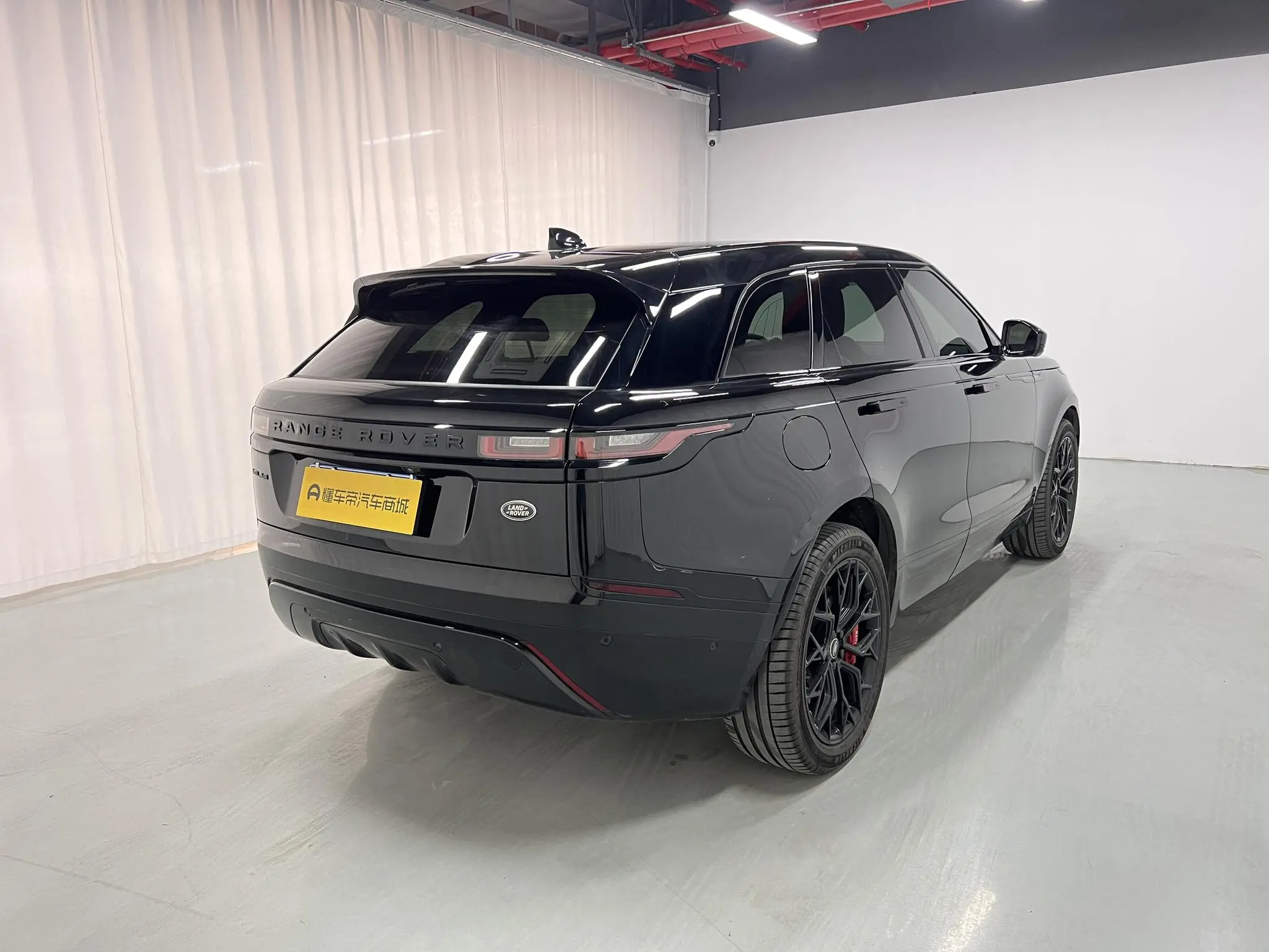 Land Rover Range Rover Star Pulse 250PS Yihe Collector's Edition