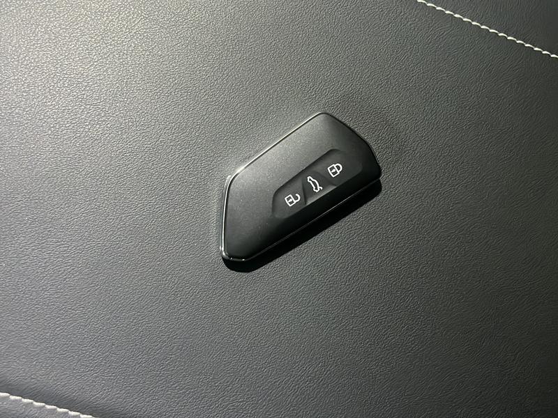 Volkswagen ID.4 X 2025