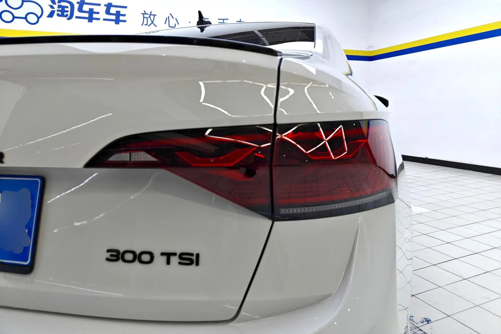Volkswagen Sagitar 300TSI DSG Beyond Edition