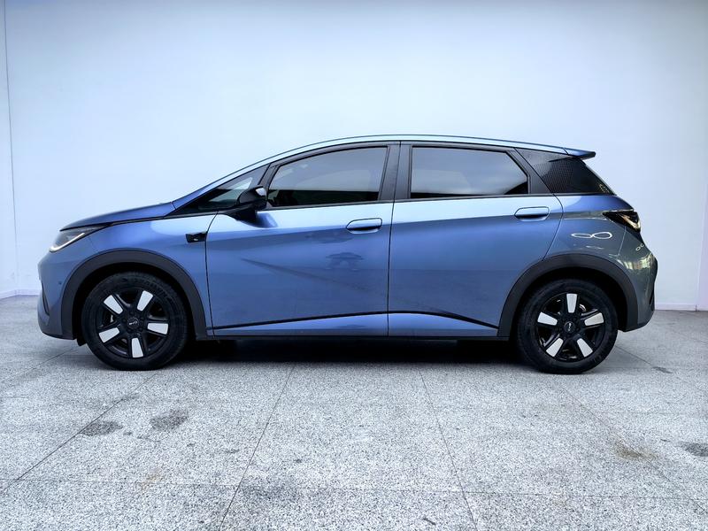 BYD dolphin 2025