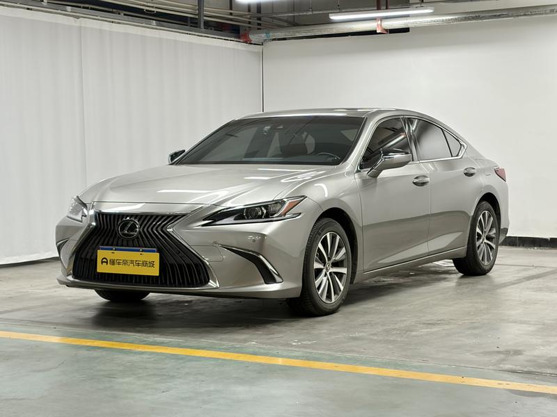 Lexus Lexus ES 2020