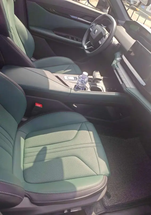 Changan Changan UNI-V Smart iDD Blue Whale Zhidian iDD 136km Zhizun Type