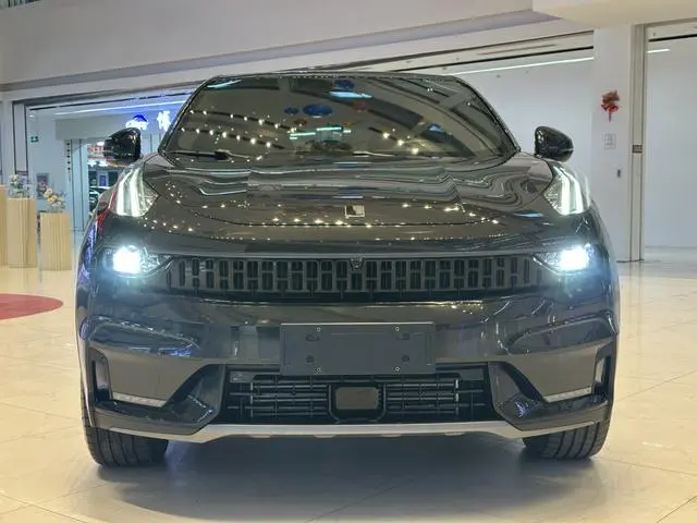 LYNK & CO Lynk 05 2.0TD four-wheel drive Halo
