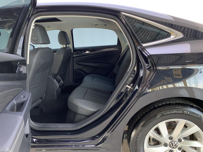 Volkswagen Passat 2023