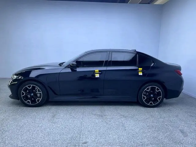 BMW BMW i3 eDrive40L Yao Ye Set