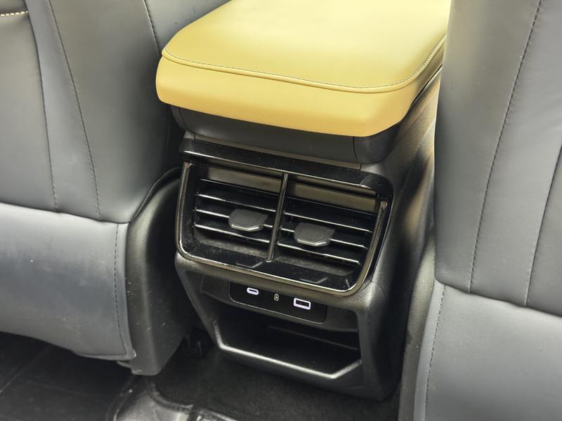 Geely Boyue L 2023