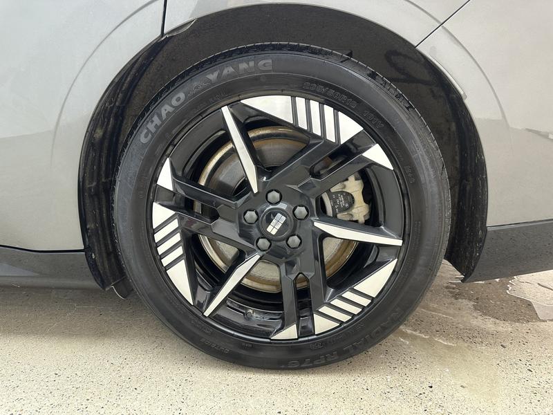 Geely Galaxy Galaxy E8 2024
