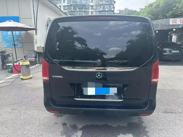 Mercedes-Benz Mercedes-Benz V-class V 260 L Long Wheelbase Premium Edition