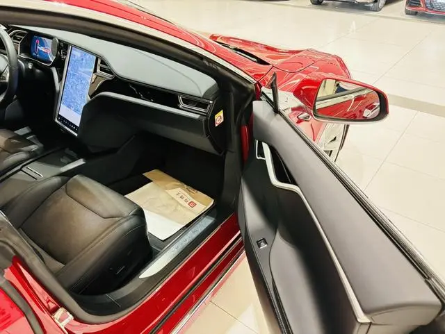 Tesla Model S 75