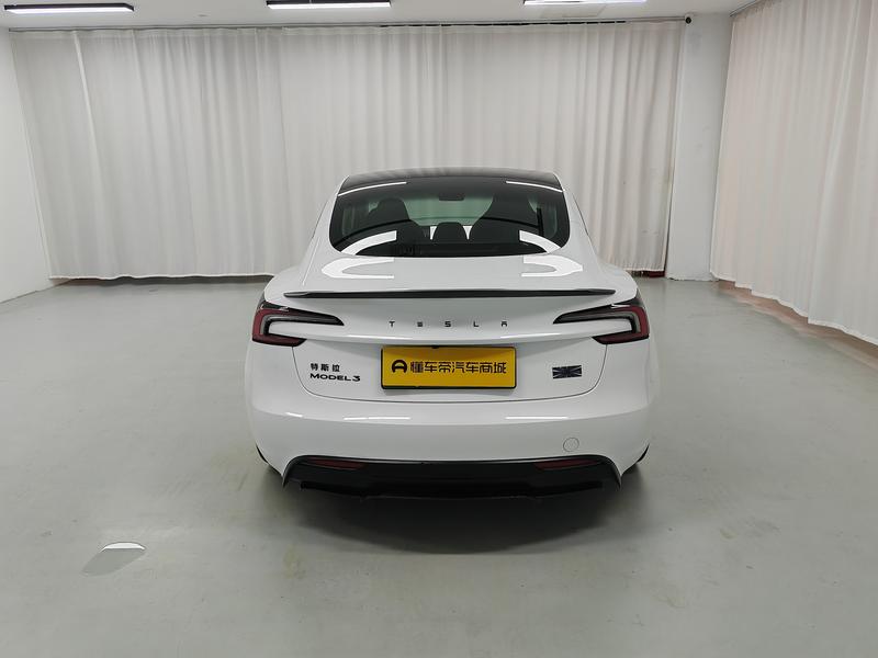 Tesla Model 3 2025