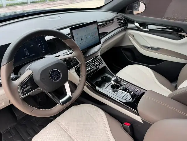 BYD Qin PLUS DM DM-i Champion Edition 55KM Leading Type