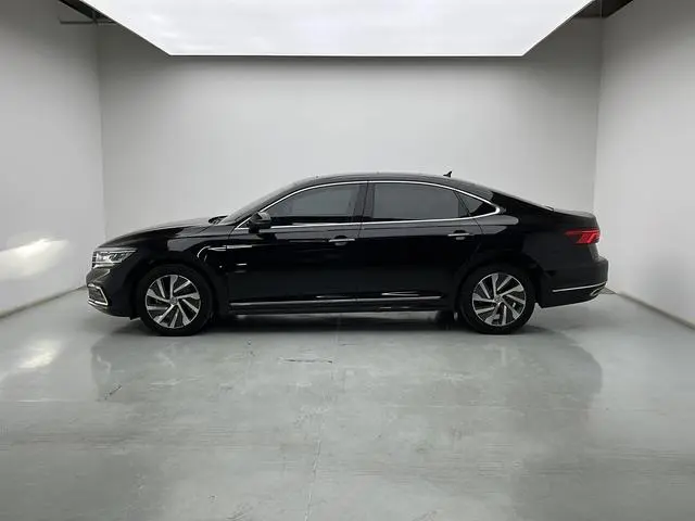 Volkswagen Passat PHEV 430PHEV Hybrid Deluxe Edition